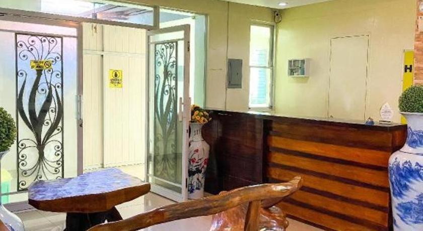 فندق جي إم باكباكرز هومتل غيماراس المظهر الخارجي الصورة